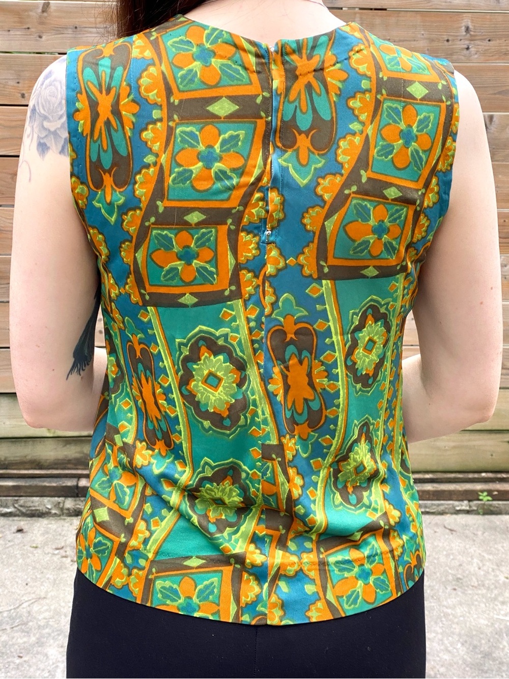 Vintage 1970s Green & Orange Abstract Print Sleeveless Top - Picture 2 of 2